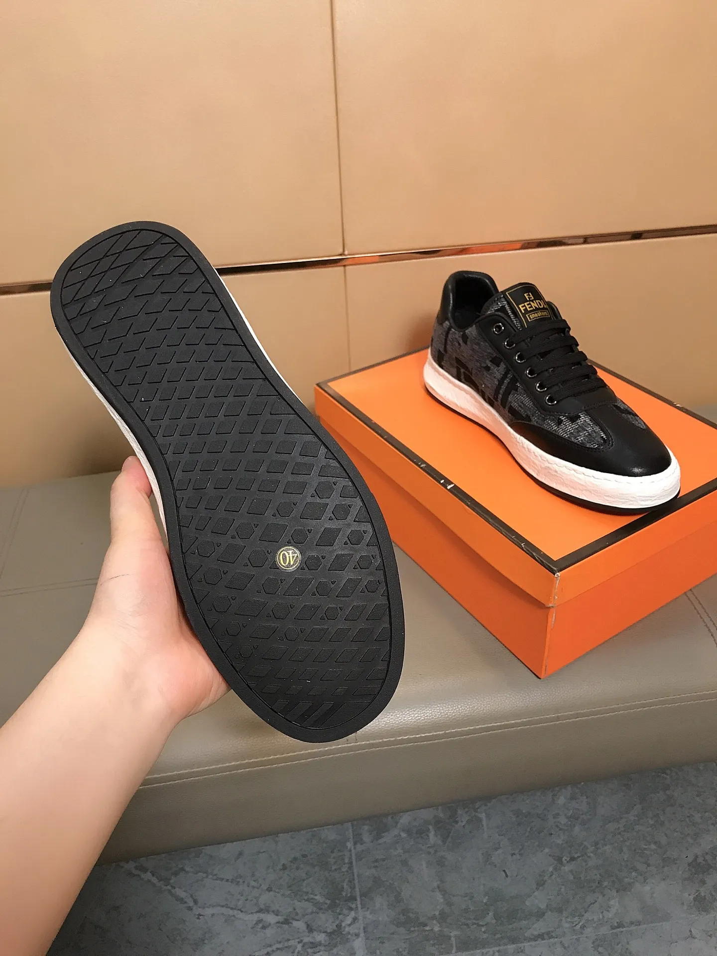 Men's Men's Shoes 230 🔆🔆👉Fendi [Fendi] Men's new low-top casual shoes are on the market🔥The shoe body is made of brand-specific printed fabric + cowhide, sheepskin foot pads, breathable and not covering the feet! Fashionable casual shoes 🙈Outsole is ultra-light, non-slip and wear-resistant👣 Standard size 38-44